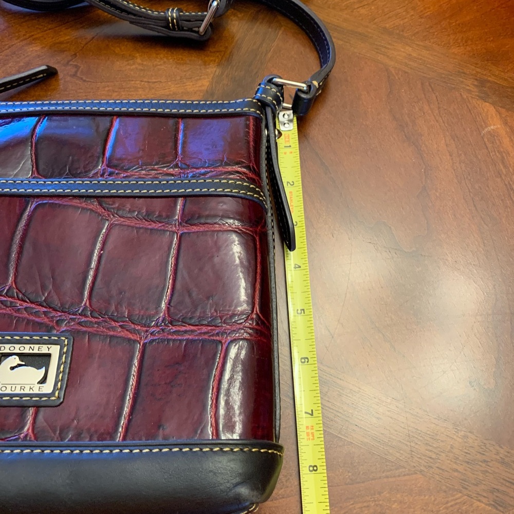 Dooney & Bourke Burgundy and Black Leather Croc Embossed Bag with storage bag. - Picture 12 of 13